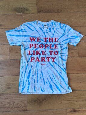 Victoria’s Secret PINK Tie Dye “We The People Like To Party” Tee – XS 🇺🇸